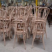 krzesła fabryki mebli giętych Fameg